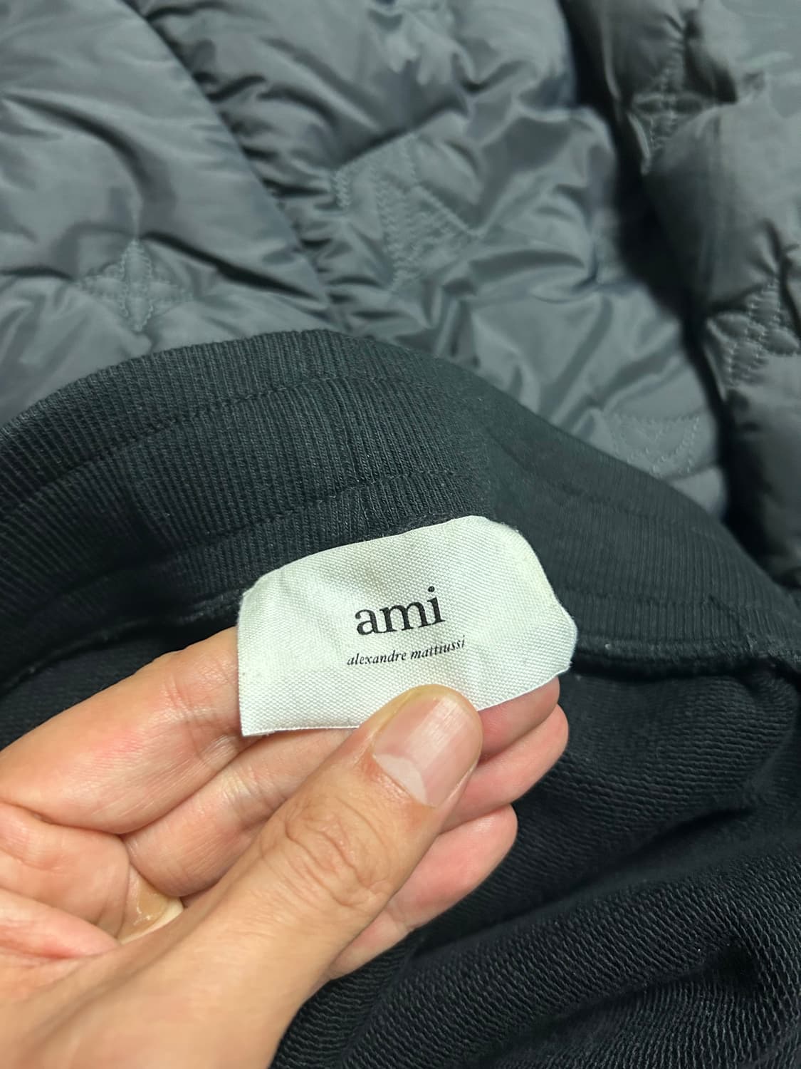 아미 AMI 하트 로고 블랙 반바지 쇼츠 상품이미지5