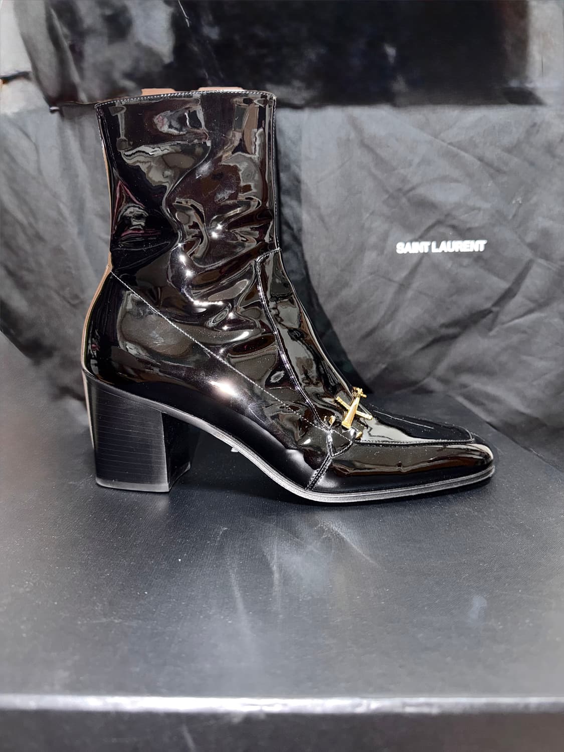 생로랑 75mm 글로시 리플렉티브 어퍼체인 하이힐 부츠 상품이미지1