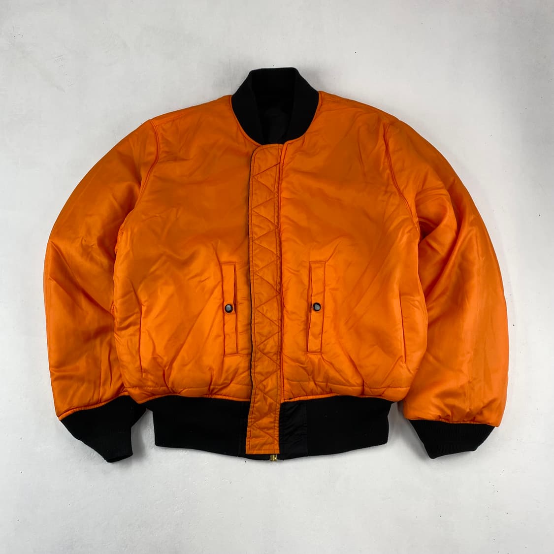 알파인더스트리 신형 플라이트 리버시블 Ma-1 항공 봄버 점퍼 (105) 상품이미지4