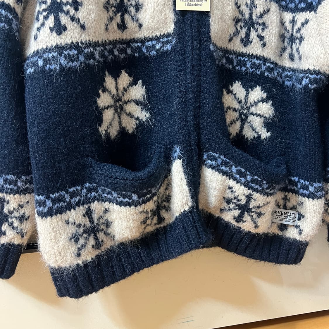 벤힛 코위찬 가디건 니트 노르딕 스웨터 / 디스이즈네버댓 마리떼 마뗑킴 상품이미지4