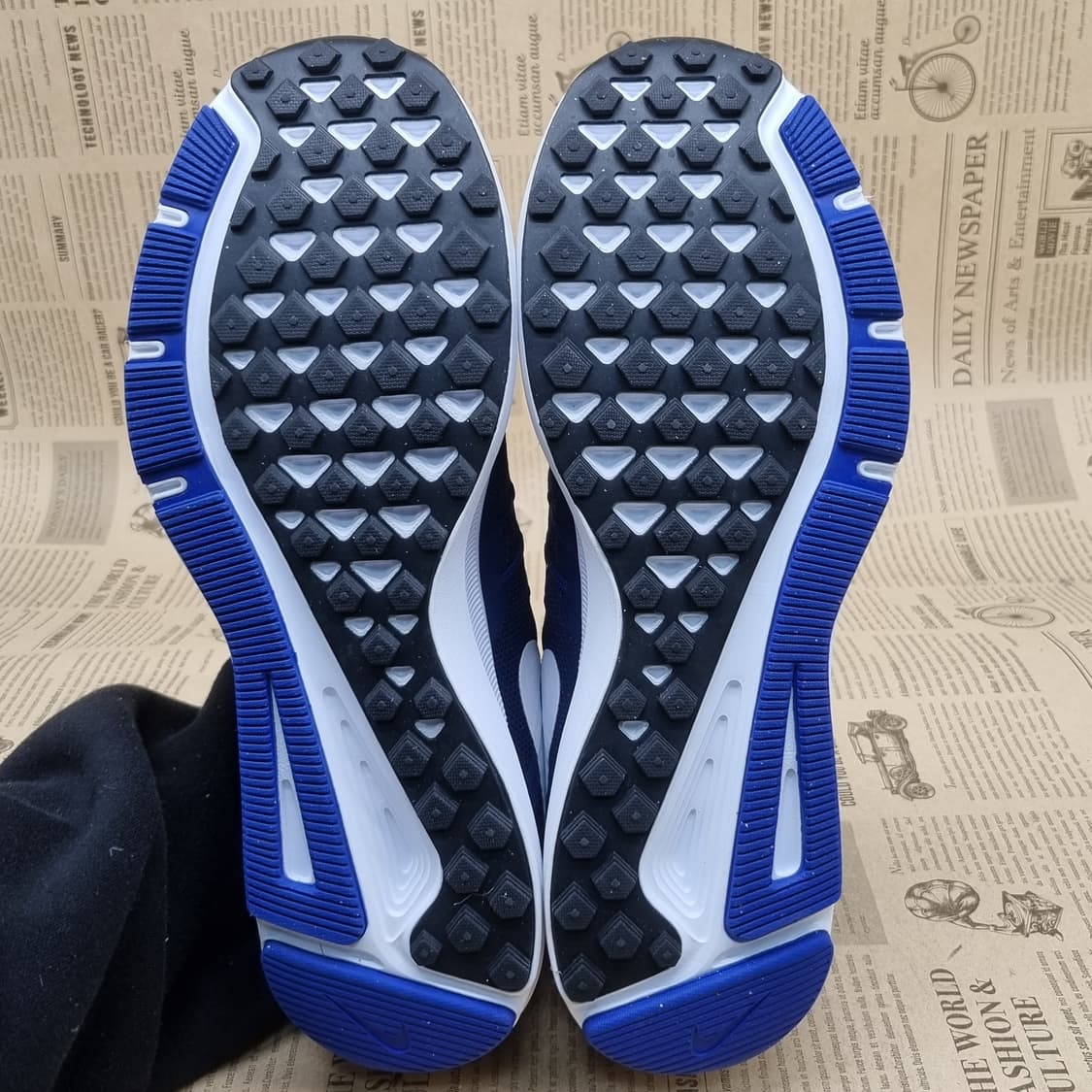 나이키 런스위프트 남성 러닝화 280 상품이미지3