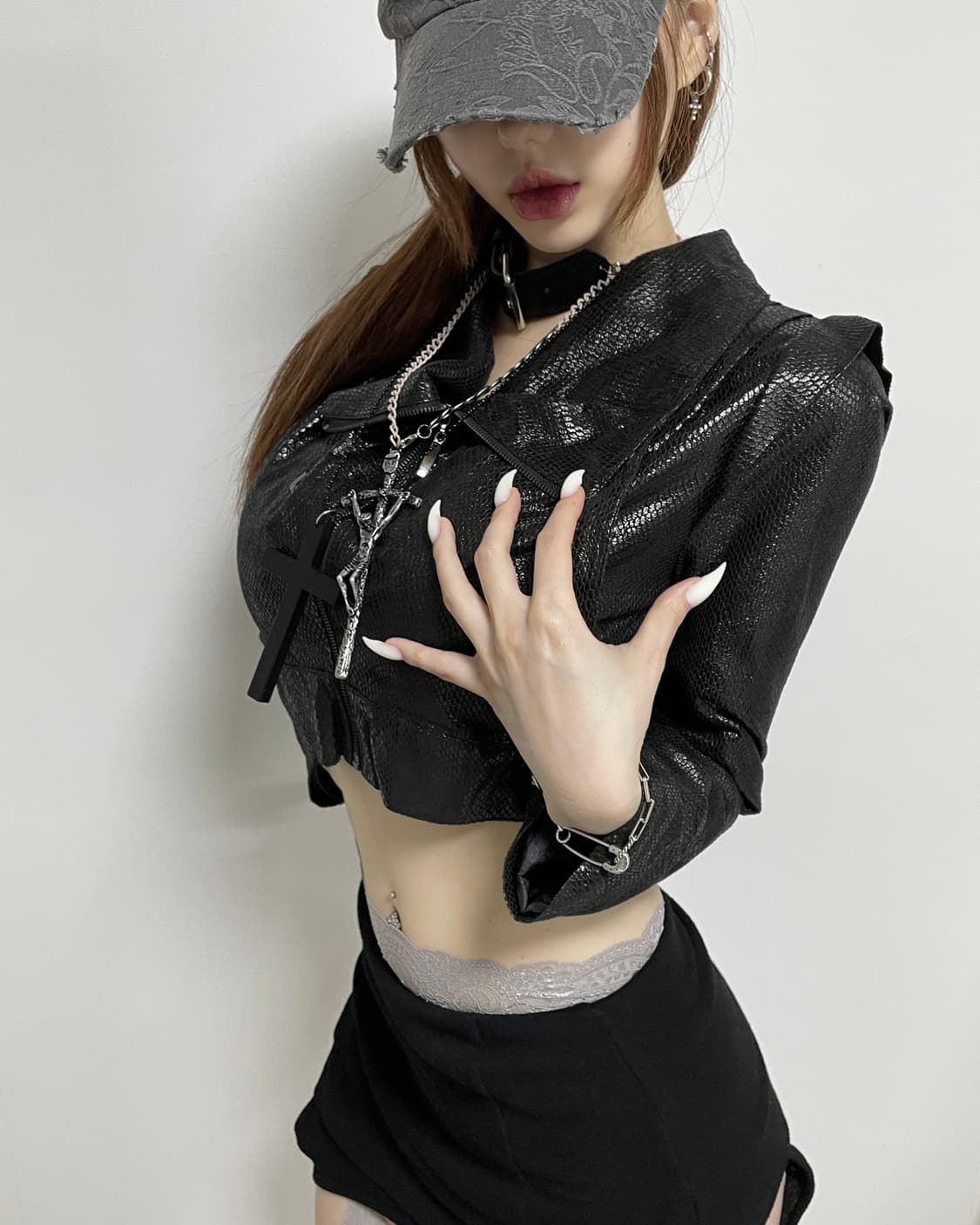 Corso Como Glossy Cropped Zip-Up Top 상품이미지1