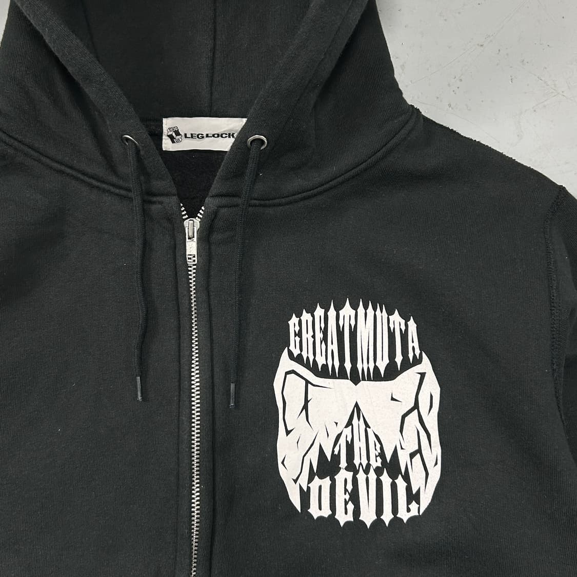 WWE 무토 케이지 데빌 후드집업 상품이미지5