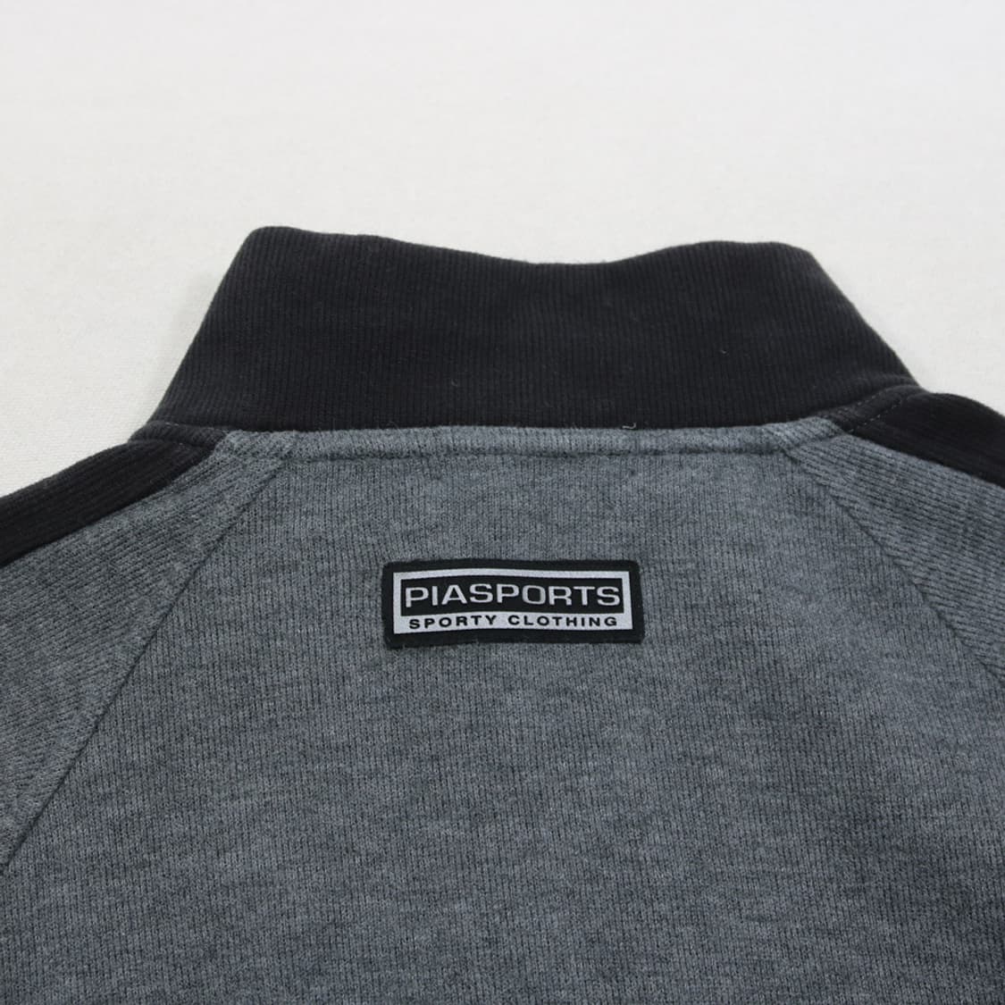 (착용컷) PIASPORTS 하프 집업 폴라 스웻 셔츠 (남성용 100) 상품이미지8