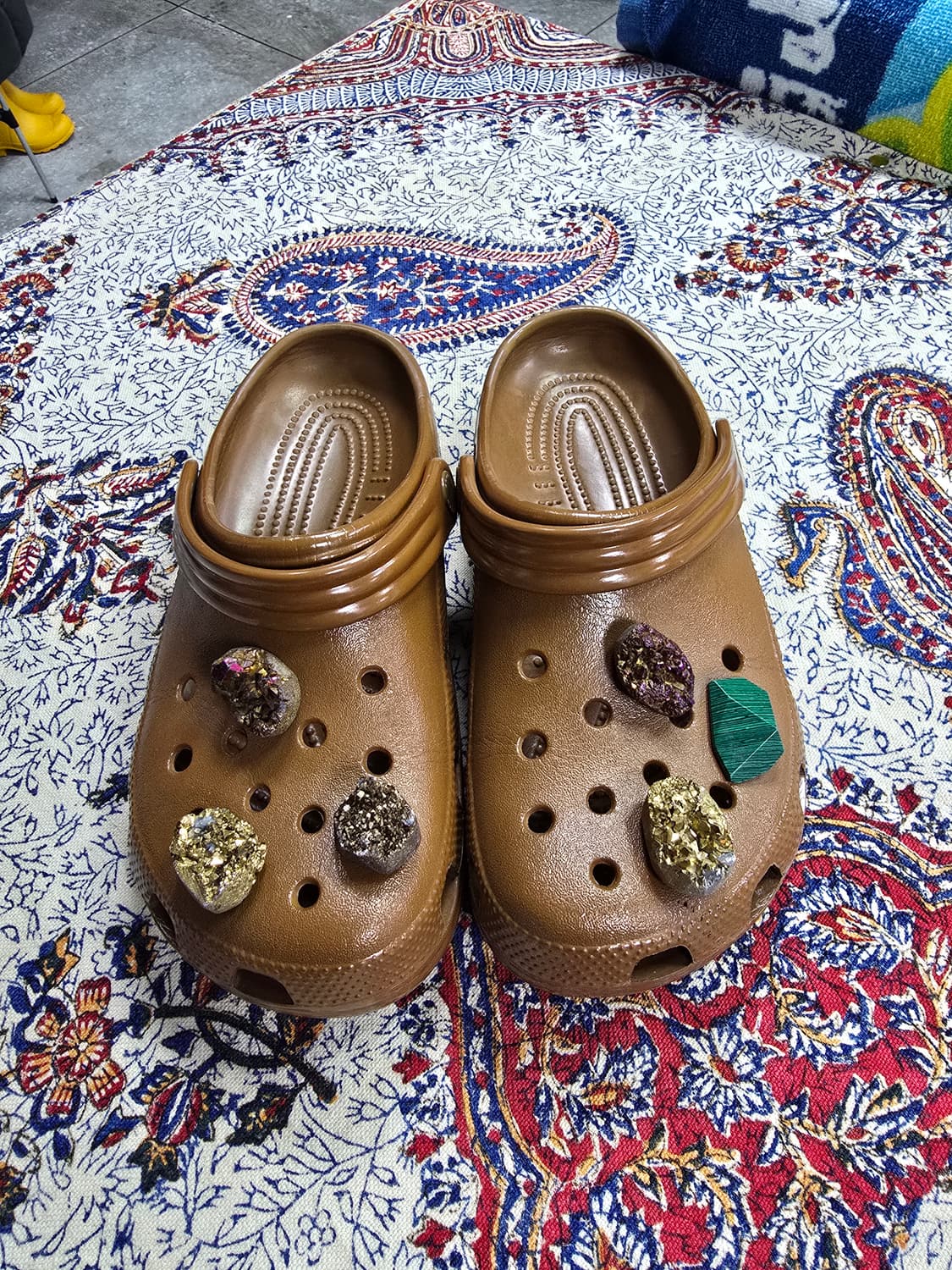 크록스 브라운 샌들 (1588) 상품이미지2