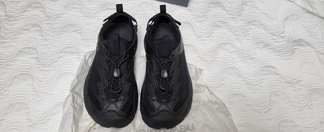 (새상품)호카 호파라2(빅키즈) 235 상품이미지1