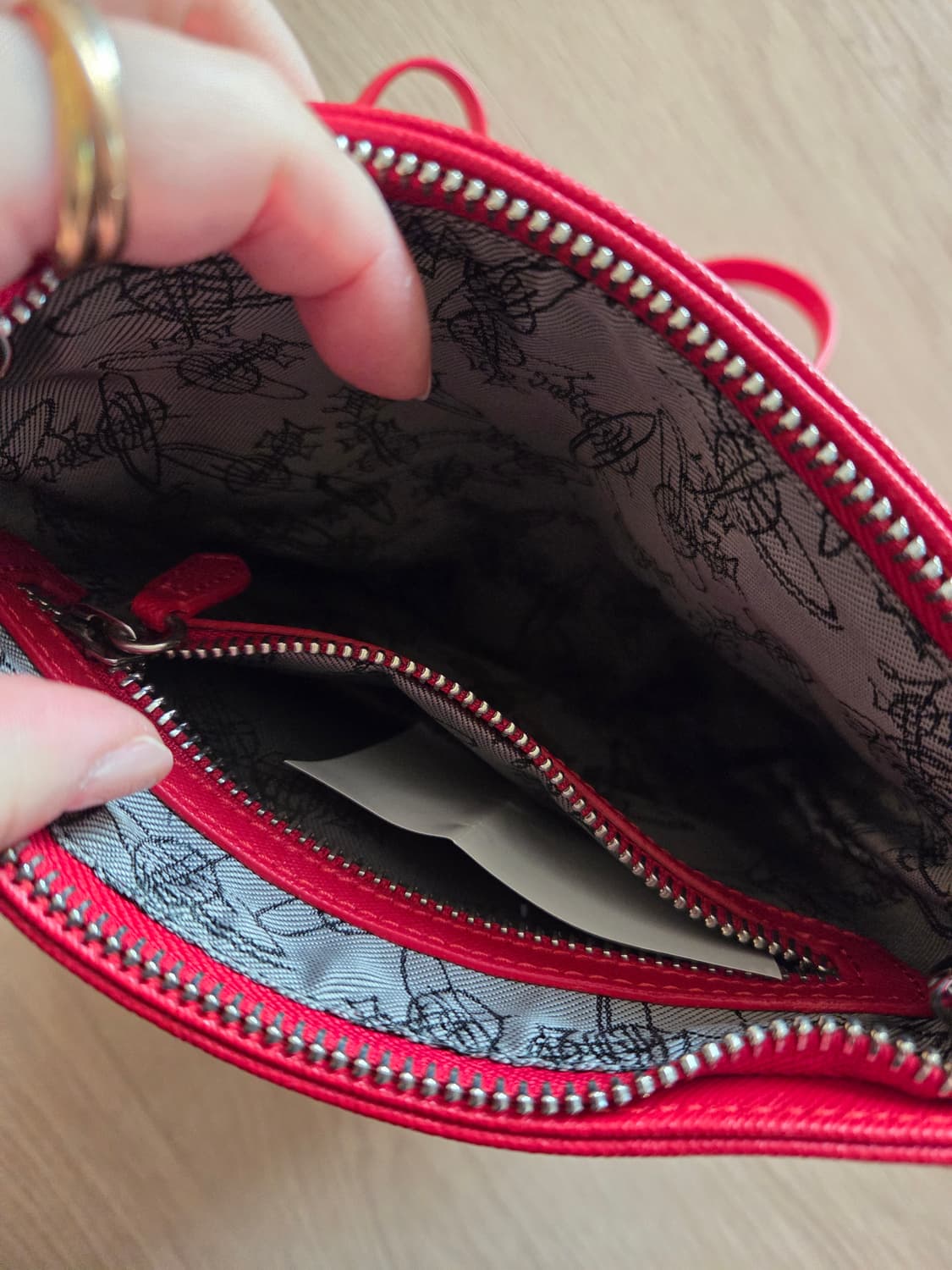 vivianwestwood 비비안 웨스트우드 사피아노 크로스백 상품이미지4