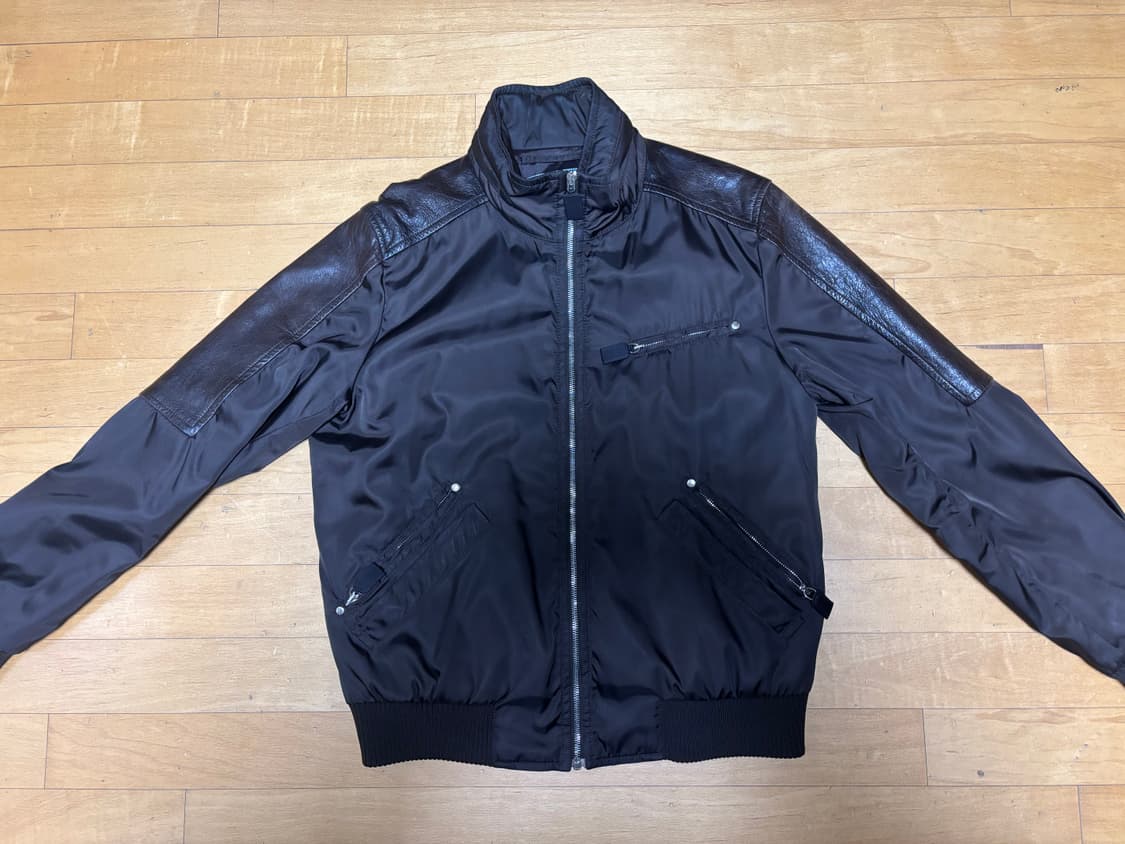 프라다 2009 나일론 레더 봄버 상품이미지2