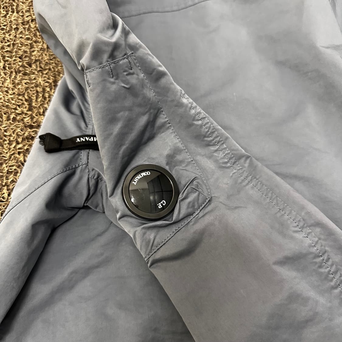 CP컴퍼니 한국매장판 렌즈 코팅 블루종 바람막이 100(L) 상품이미지8