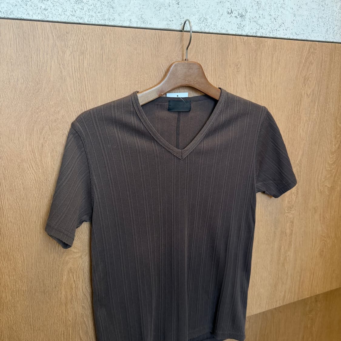 빈티지 브이넥 반팔 골지 티셔츠 레귤러핏 브라운 상품이미지3