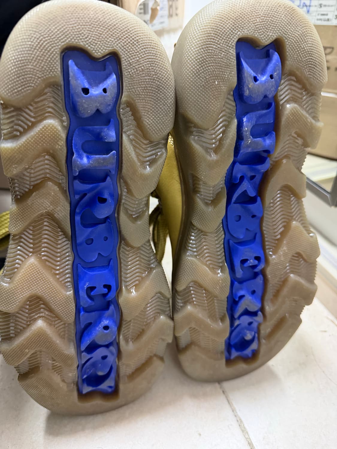 버버리 누벅 트렉 부츠 마닐라 40 상품이미지9