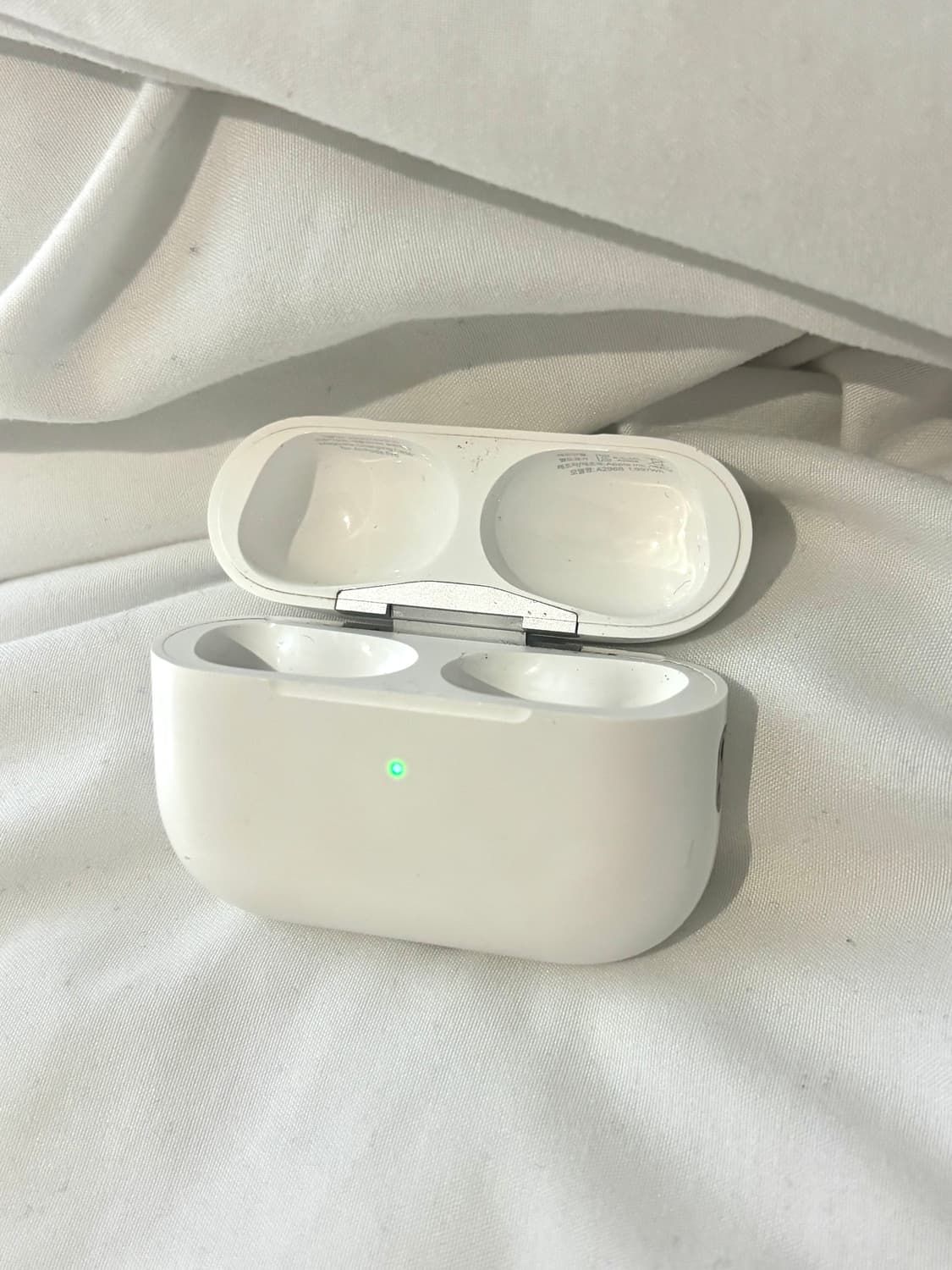 에어팟 프로 2세대 본체 상품이미지3