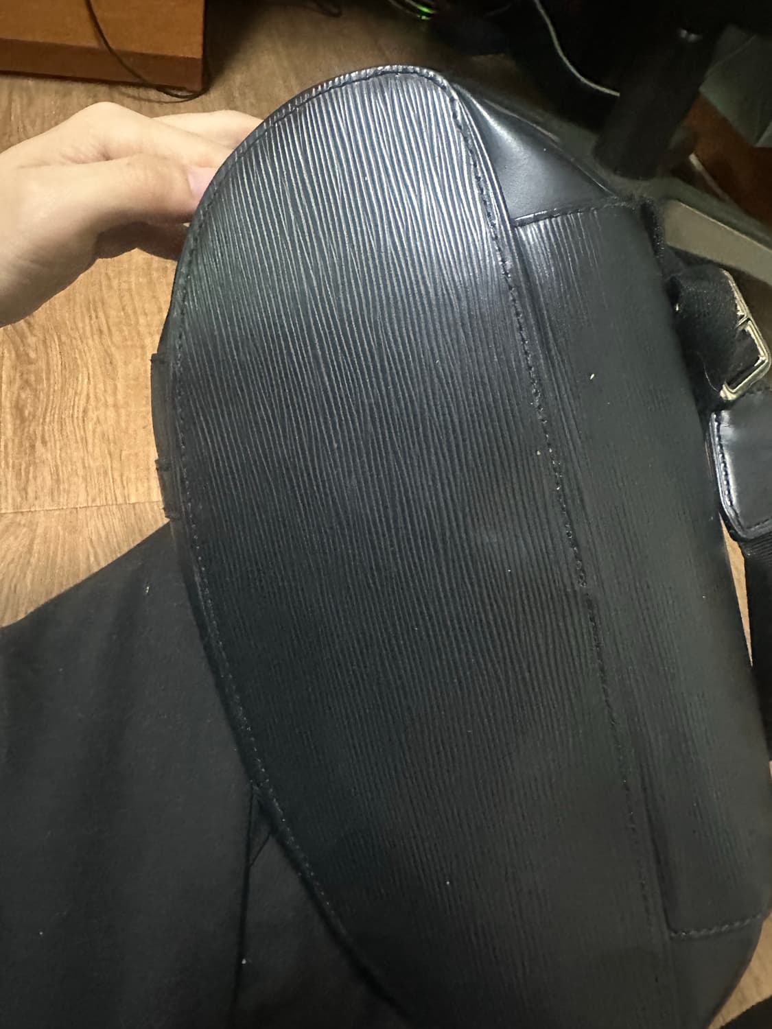 루이비통 에피 크리스토퍼 백팩 상품이미지5