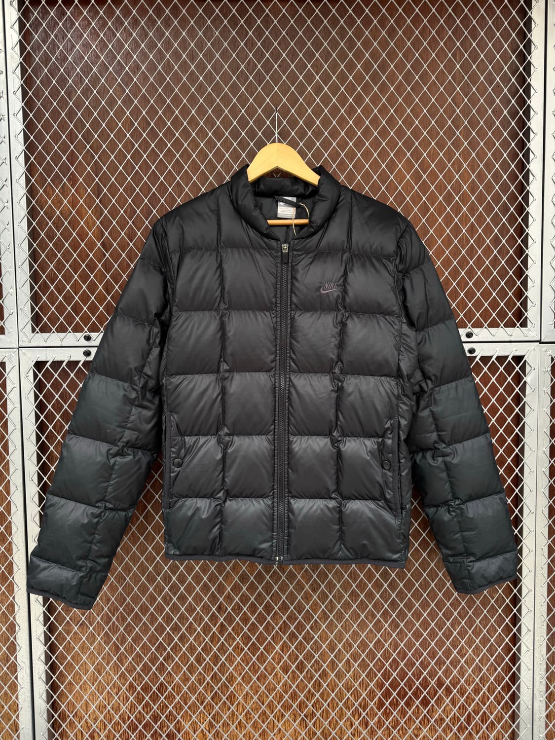 나이키 스퀘어 덕다운 블랙 로고 경량패딩 M 상품이미지1
