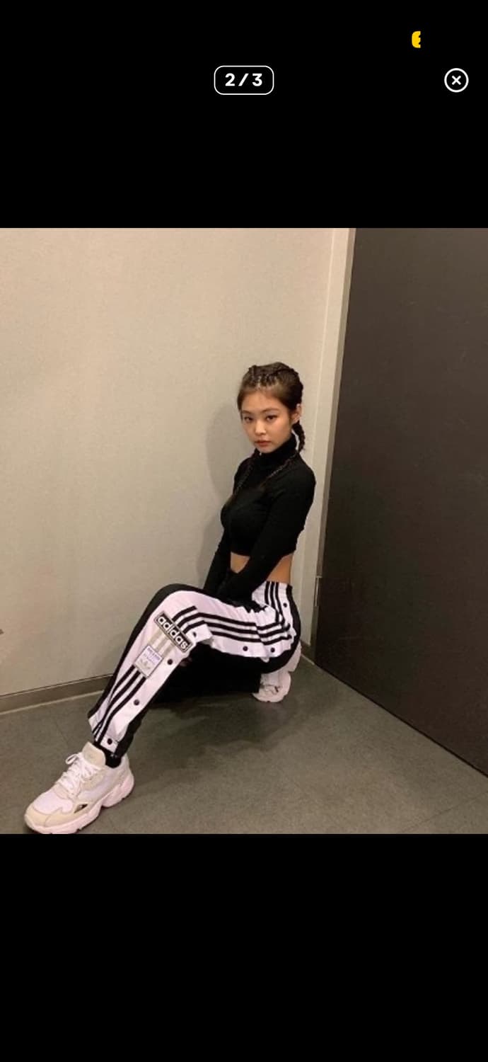 제니 아디다스 아디브레이크 팬츠 상품이미지2