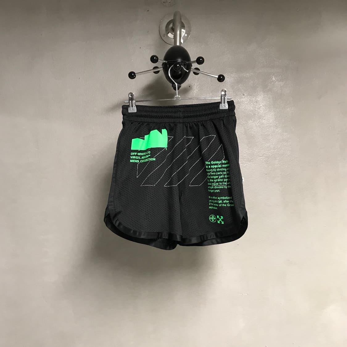 오프화이트 메쉬 반바지 XXS(W) 상품이미지1