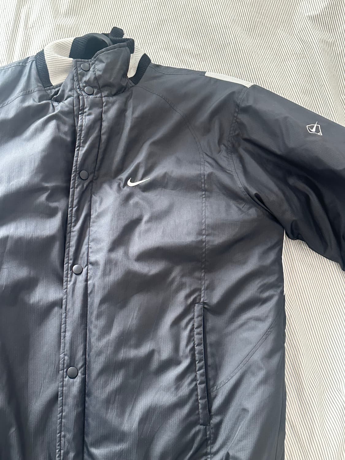 나이키 바시티 누빔 베이스볼 자켓 상품이미지2