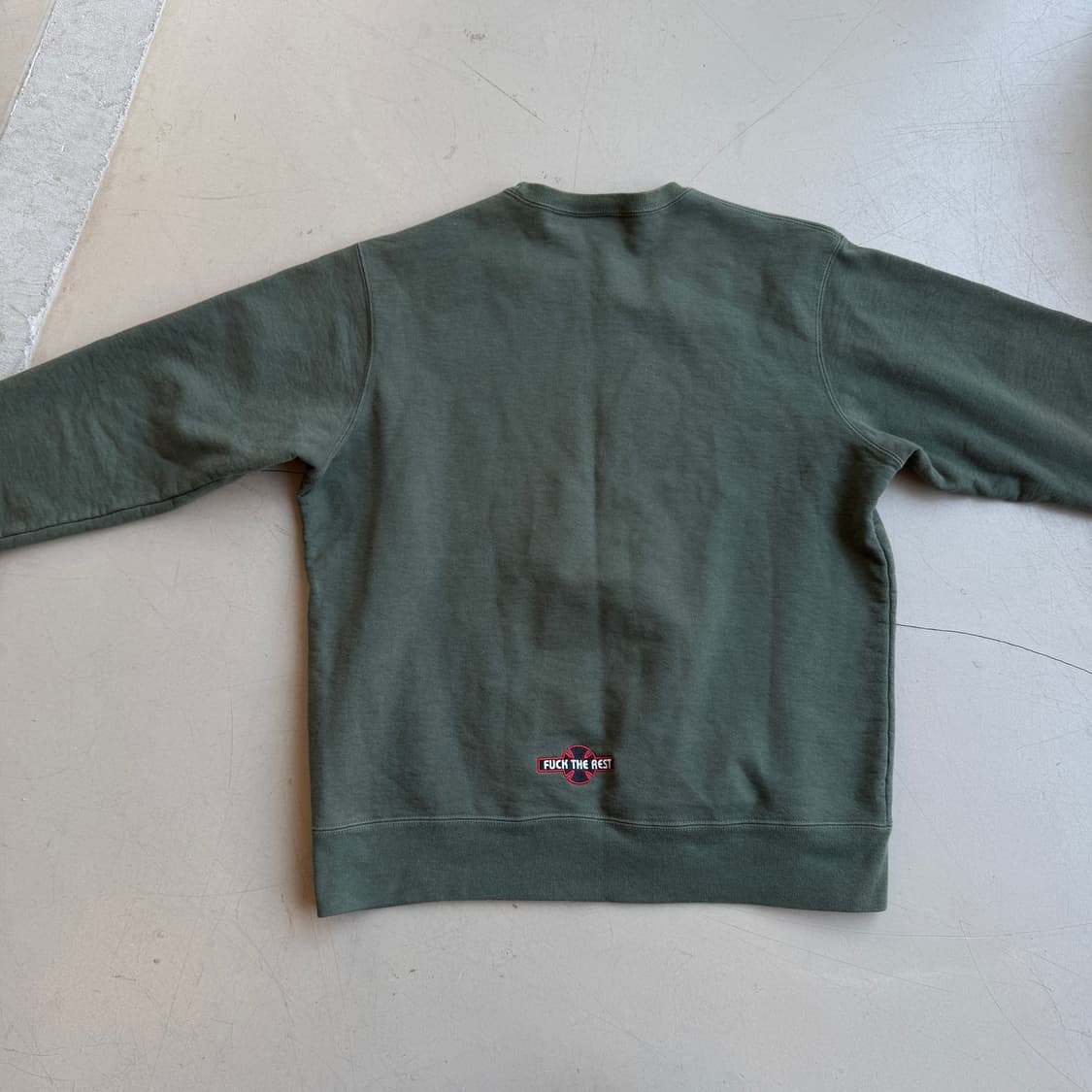 슈프림 x 인디펜던트 크루넥 스웻셔츠 상품이미지6