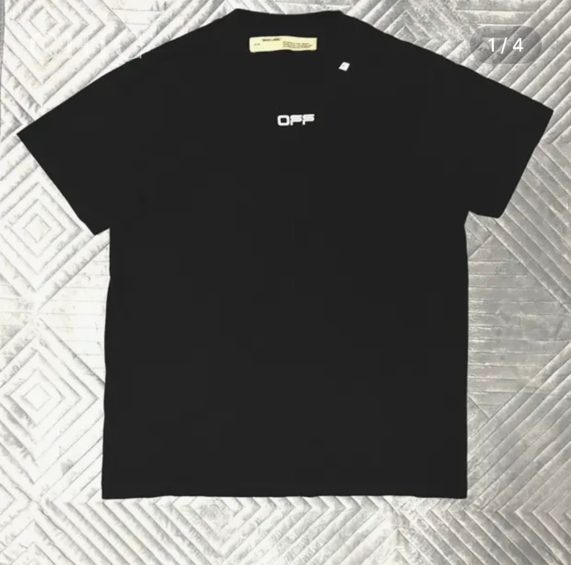 오프화이트 카라바지오 애로우 반팔 티셔츠 (블랙, 한정판) 상품이미지1