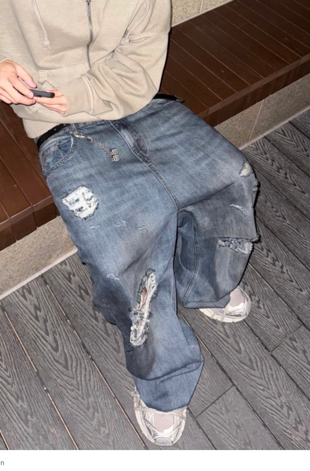 어웬드 데스트로이드 섬머 배기 진 워시드 블루 오일 더티 워싱 발렌시아가 상품이미지1