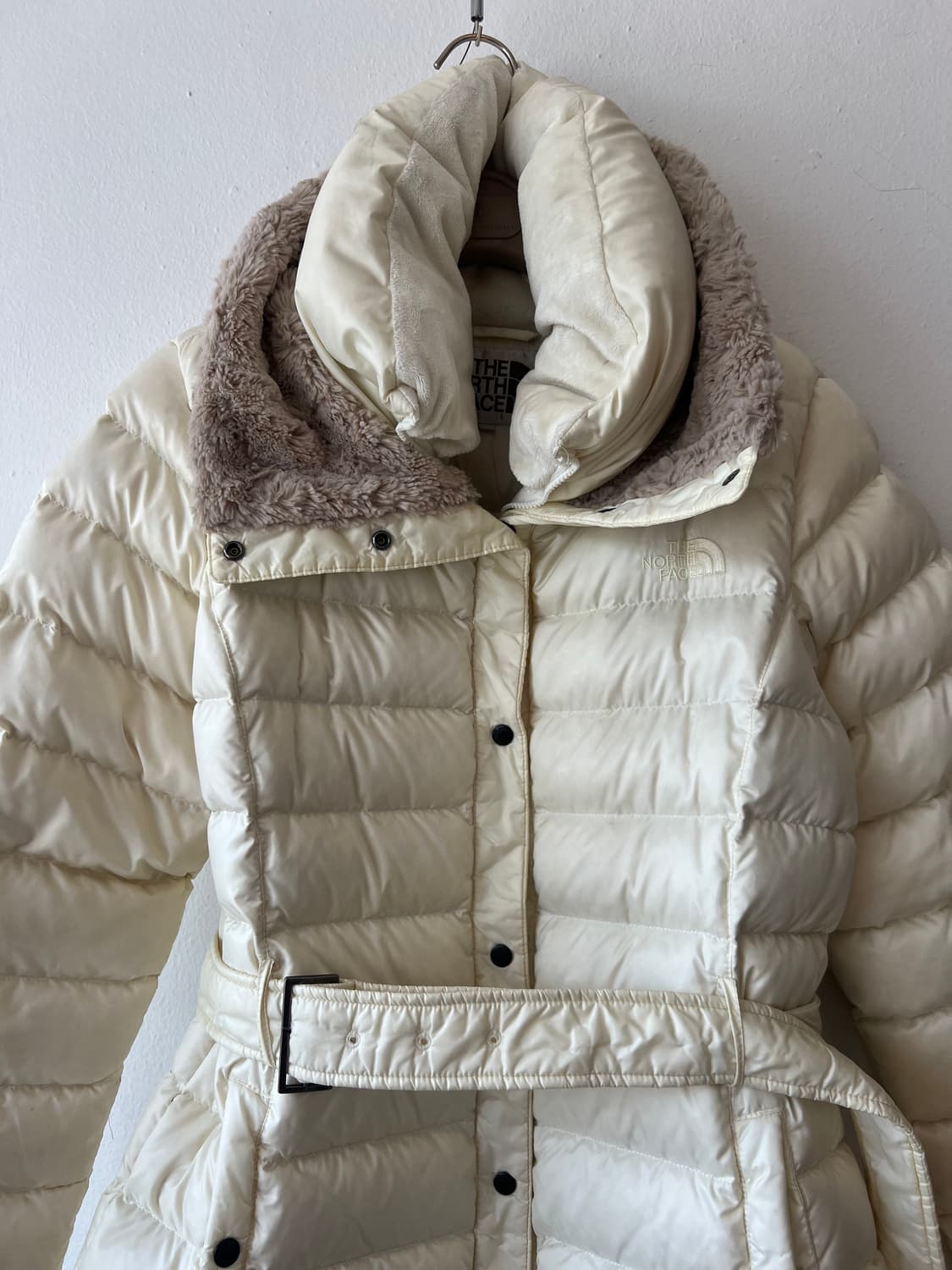 노스페이스 여성 아이보리 구스다운패딩 하프패딩점퍼 상품이미지1