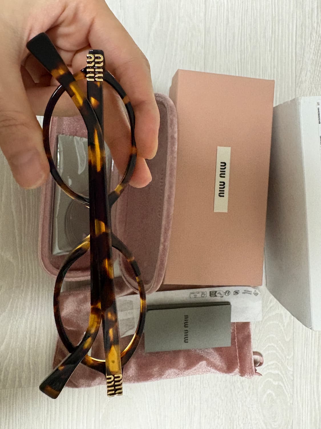 미우미우 리가드 스탠다드핏 상품이미지4