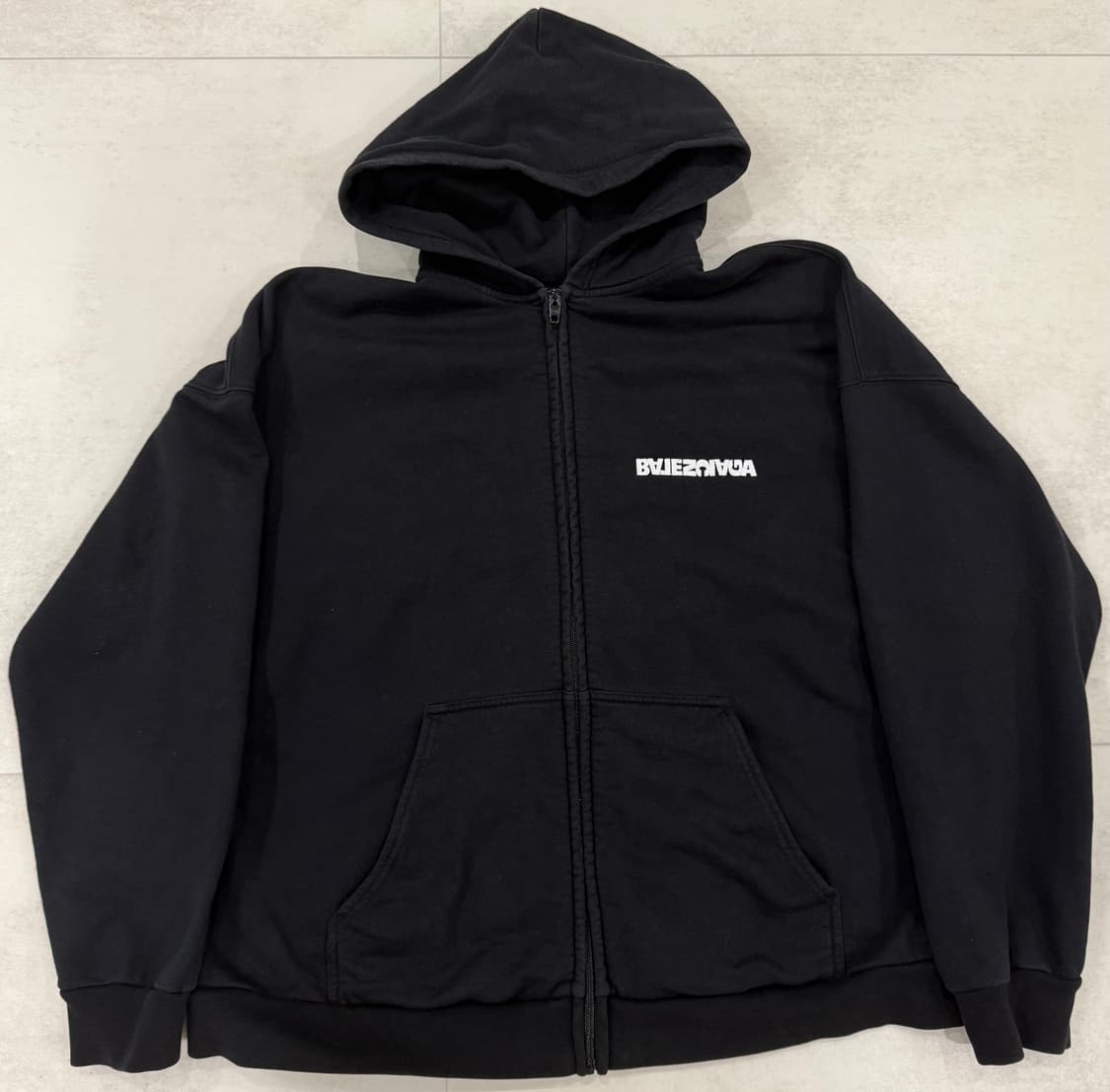 발렌시아가 턴와이드 후드집업 1 상품이미지2