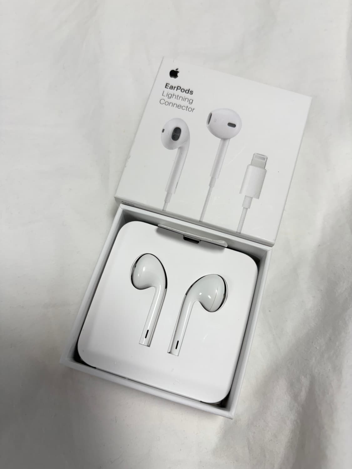 애플 정품 라이트닝 8핀 유선 이어폰 팝니다 상품이미지1