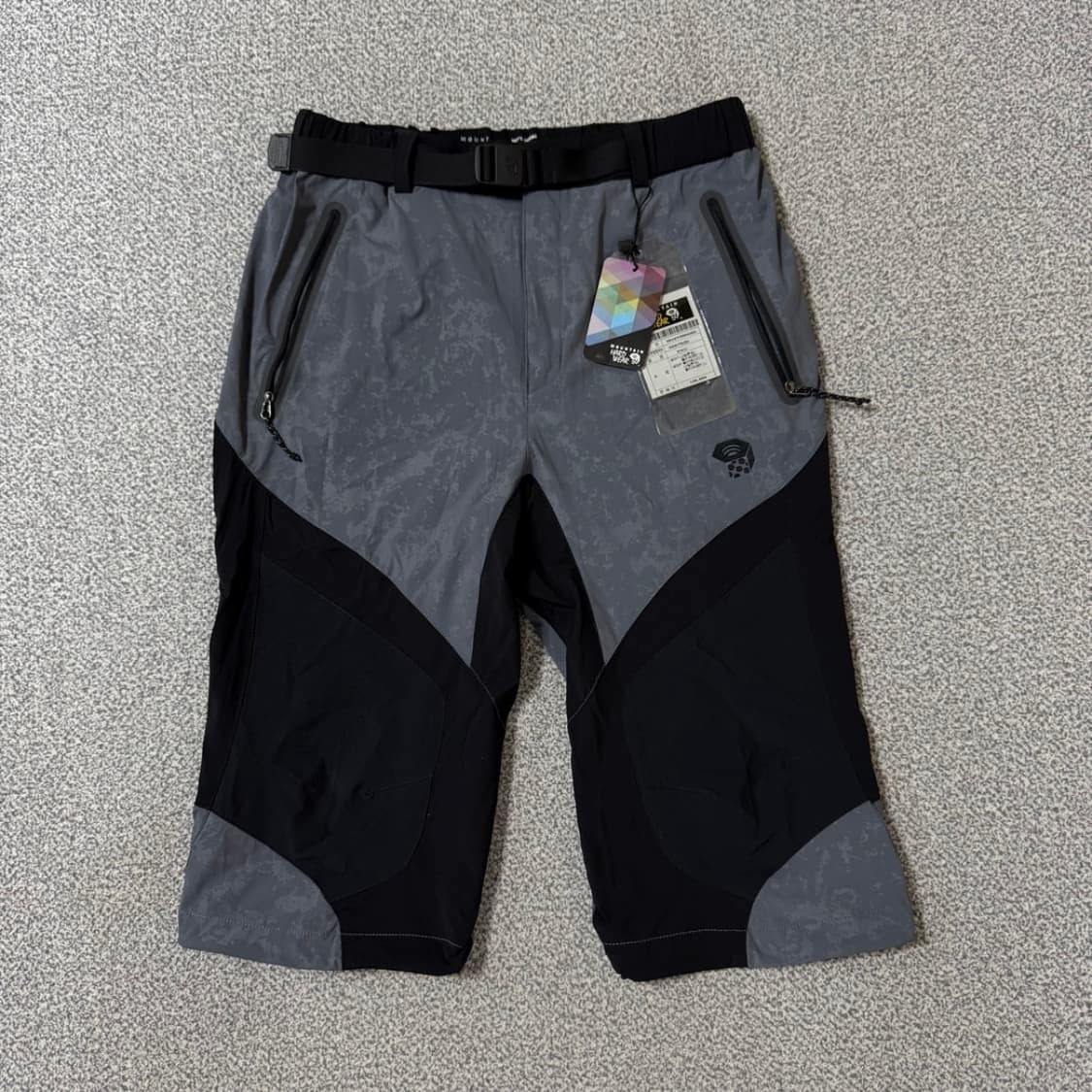 [정가 13만원 새상품] 마운틴하드웨어 반바지 S 상품이미지1