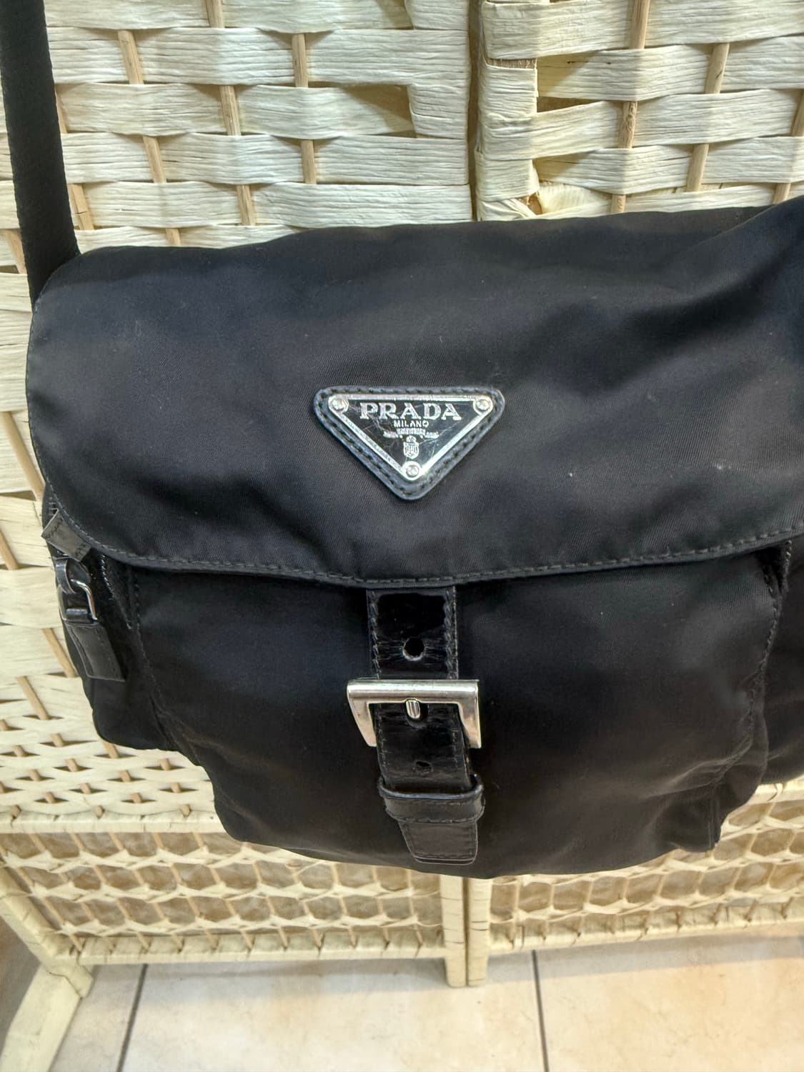 정품 프라다 나일론 사이드포켓 메신저백 팝니다 상품이미지2