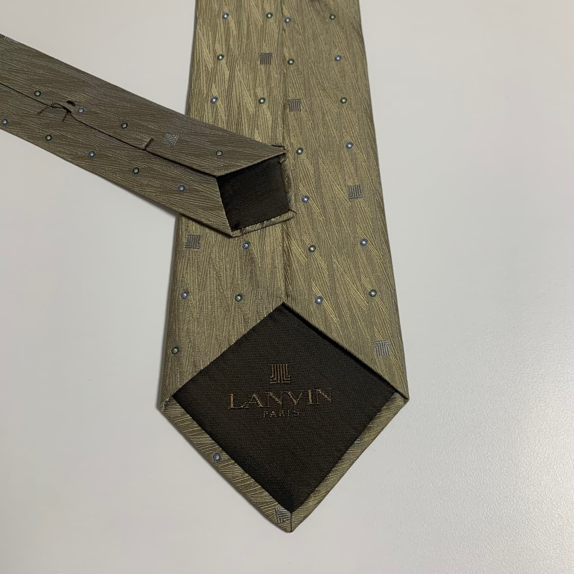 랑방(LANVIN) 모노그램 명품 100실크 결혼식룩 코디 A+등급 상품이미지6