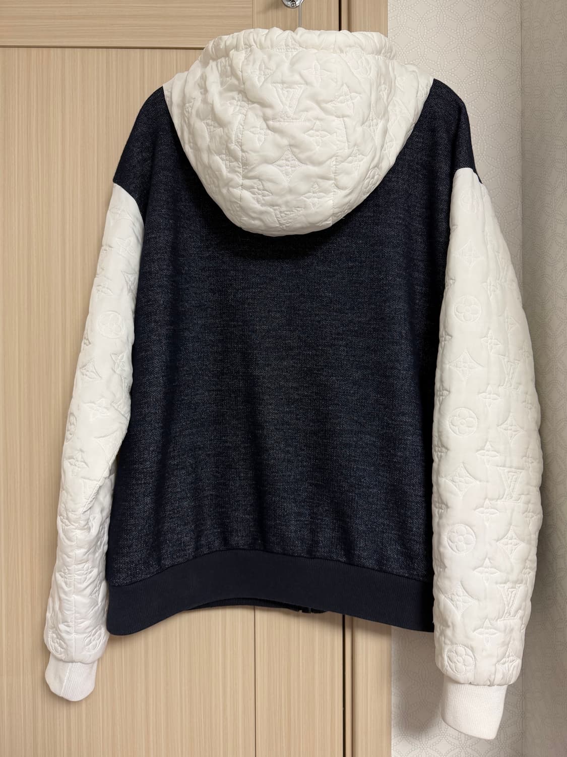 루이비통 모노그램 하이브리드 후드집업 상품이미지5