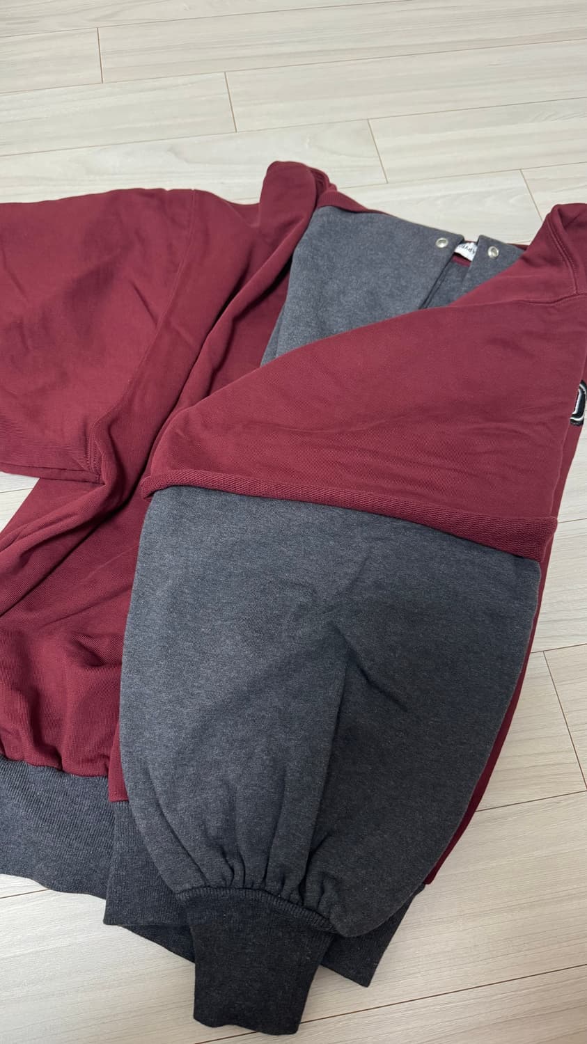 [L] 고샤루브친스키 리플렉티드 로고 콤보 레이어드 후드 버건디 상품이미지5