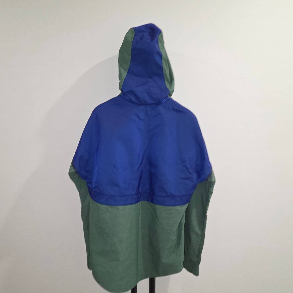 나이키 우먼 바람막이  상품이미지4