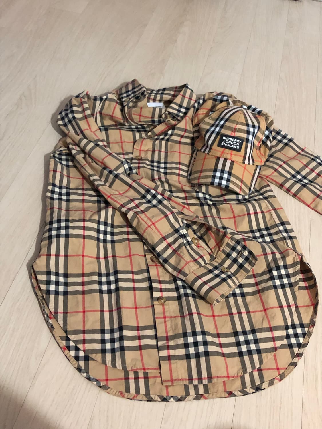 버버리 체크 셔츠 상품이미지1