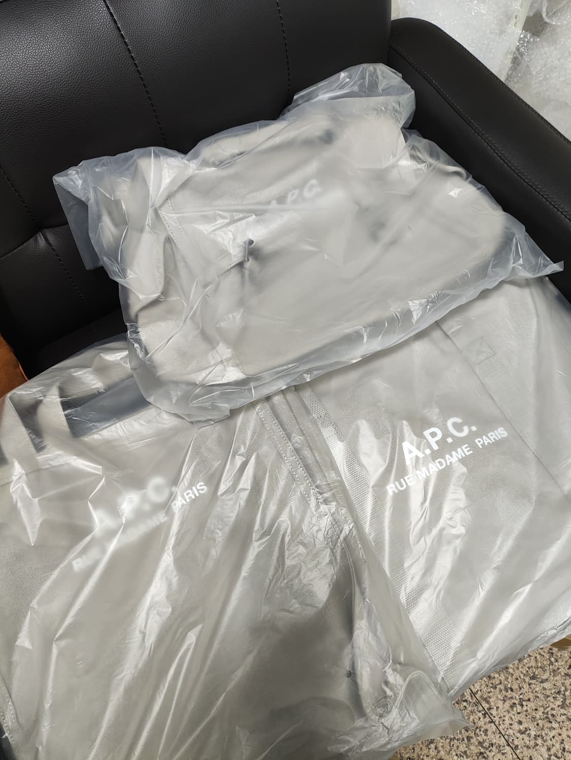 (새상품)APC 아페쎄 정품 레쿠퍼레이션 짐백 신상 샌드 상품이미지7