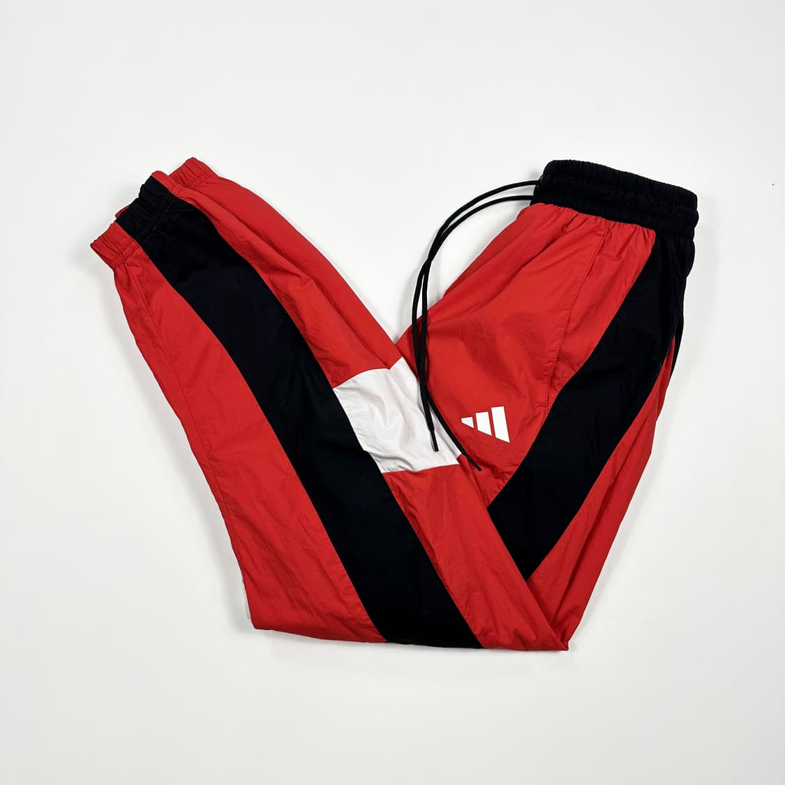 아디다스 여성 우븐 트레이닝 조거팬츠 레드 블랙 여성S 상품이미지1
