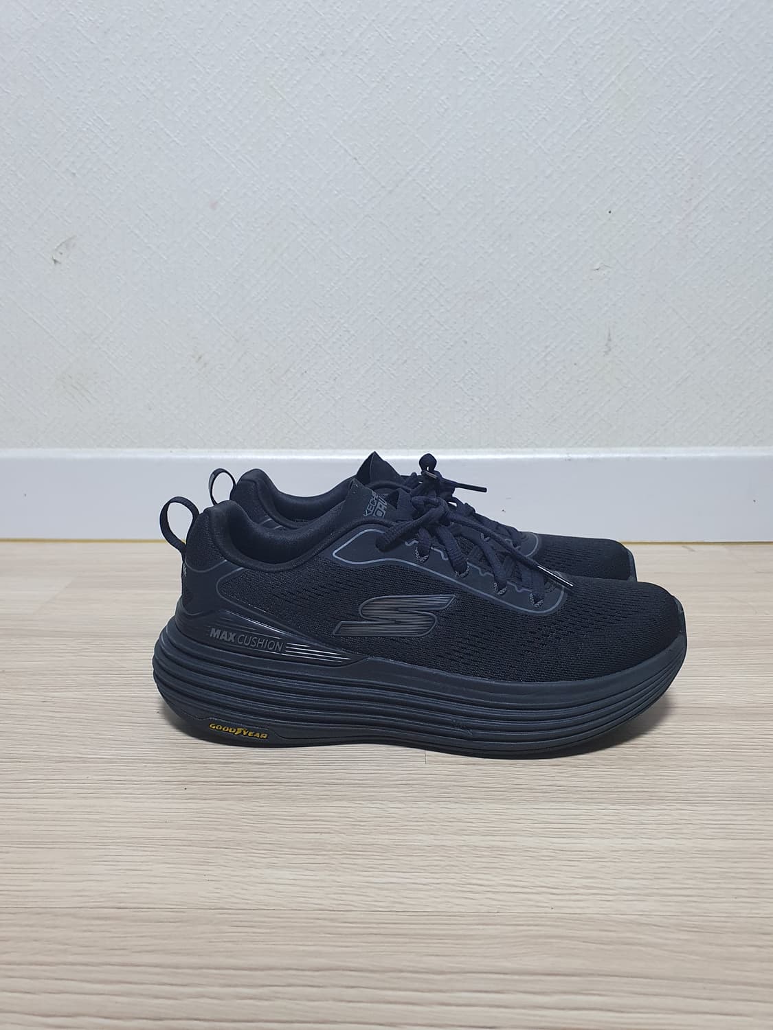 스케쳐스 맥스쿠셔닝 운동화 240 상품이미지1