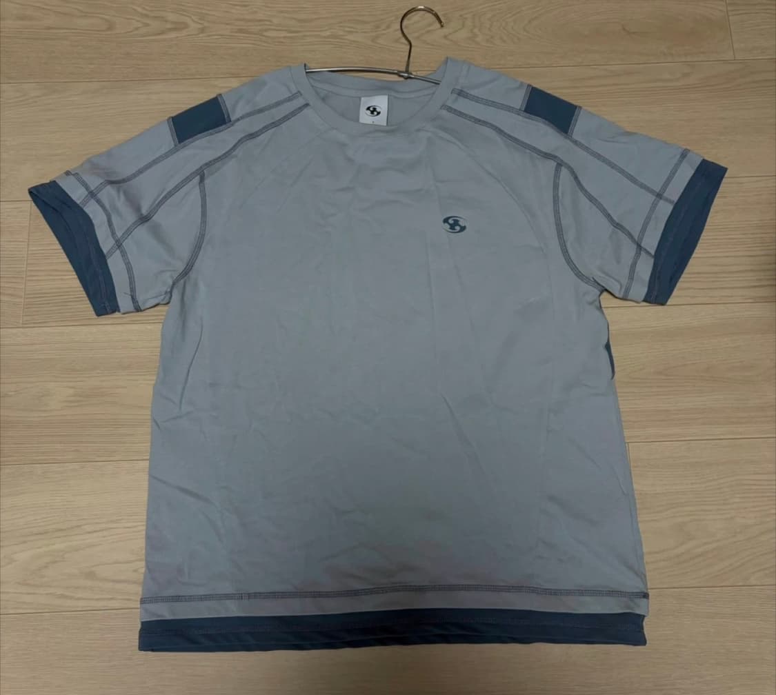 산산기어 반팔 2사이즈 보관용 새상품 상품이미지1