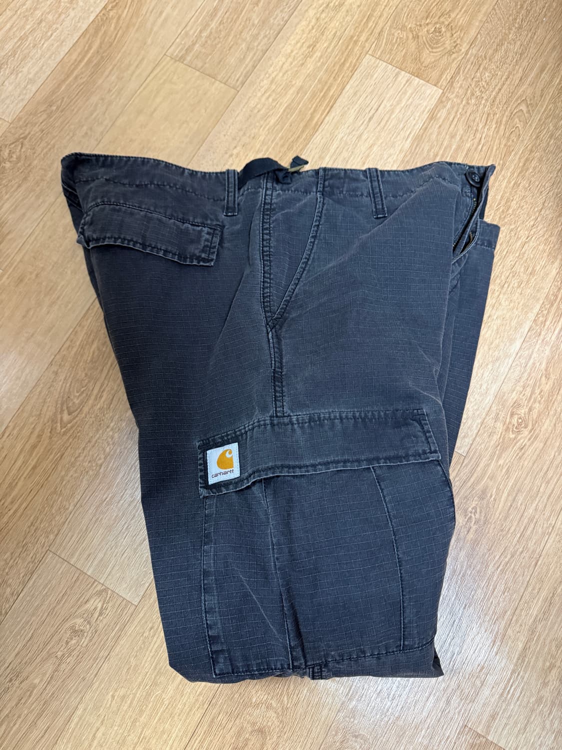 칼하트wip 에비에이션 카고팬츠 32 블랙그레이 상품이미지1