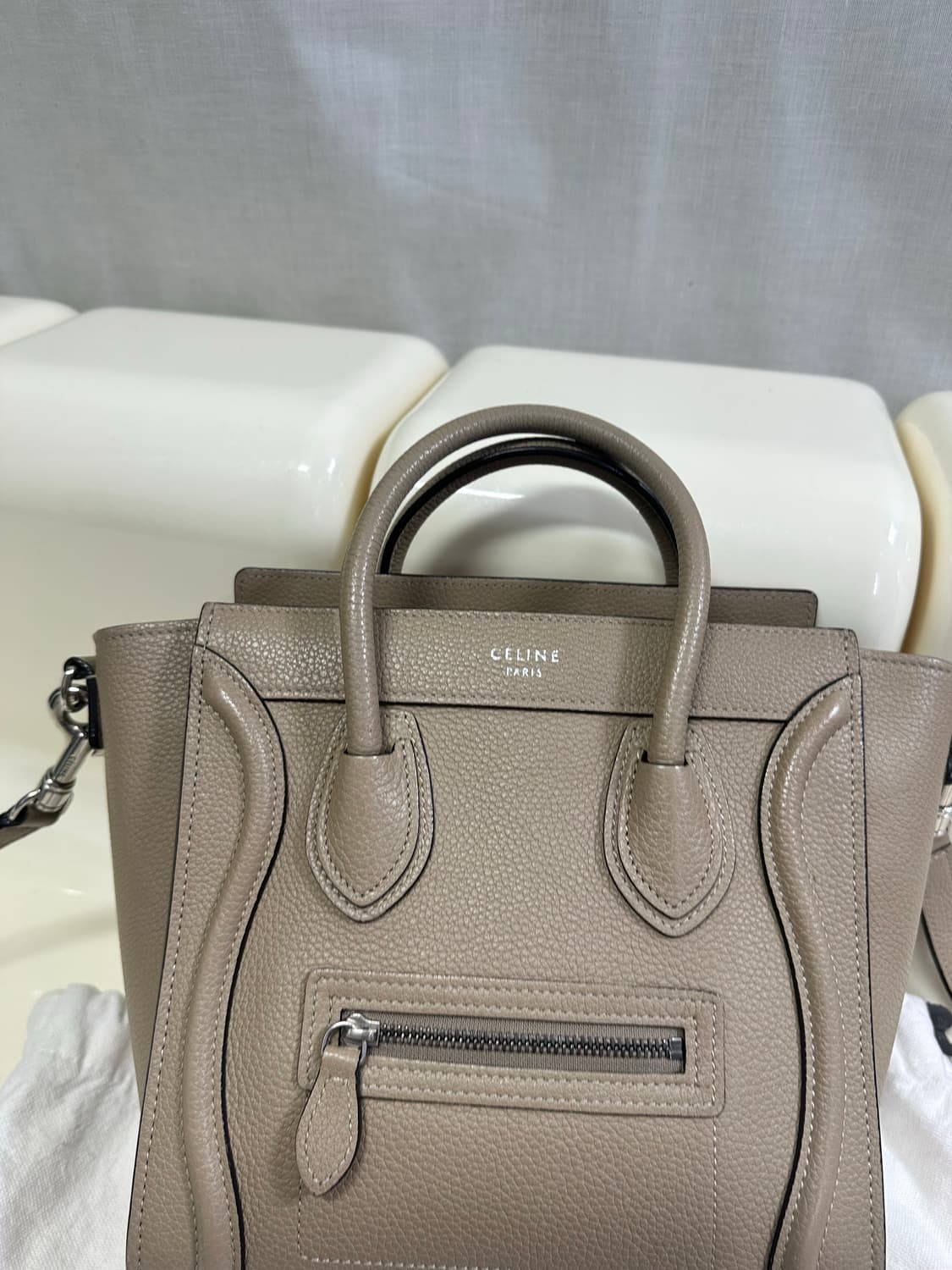 [A 정품] 셀린느 러기지백 나노 듄 상품이미지3