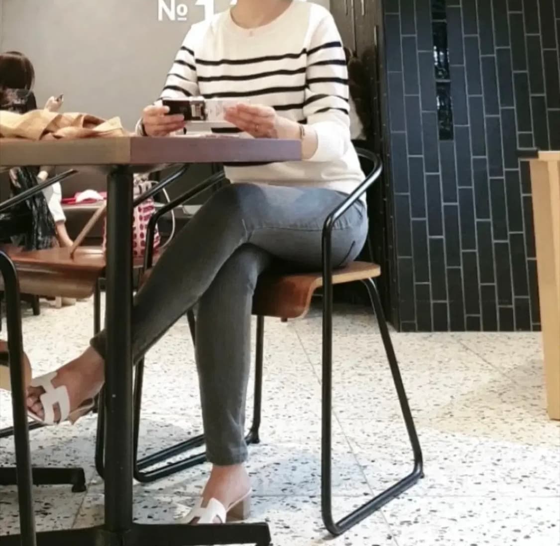 아페쎄스트라이프니트 상품이미지3