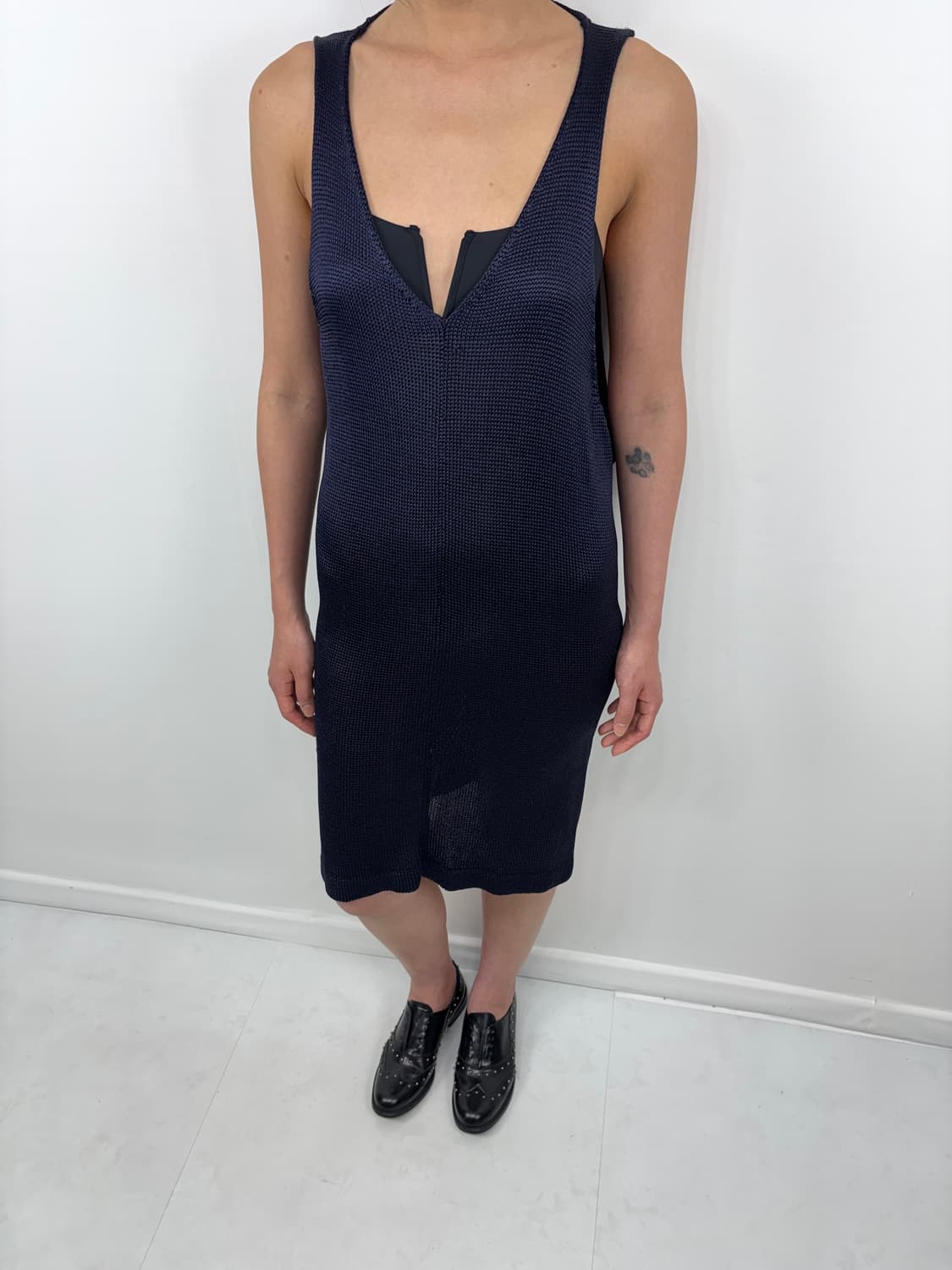 GLOSSY DEEP NAVY DRESS 상품이미지6