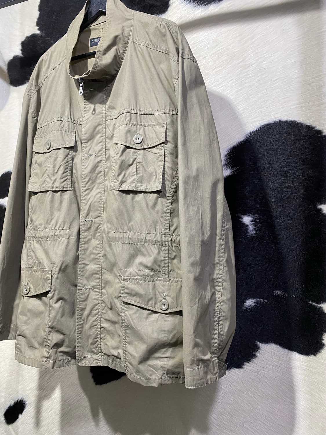 Clothes truck 버튼 포켓 디테일 반하이넥 자켓 상품이미지4