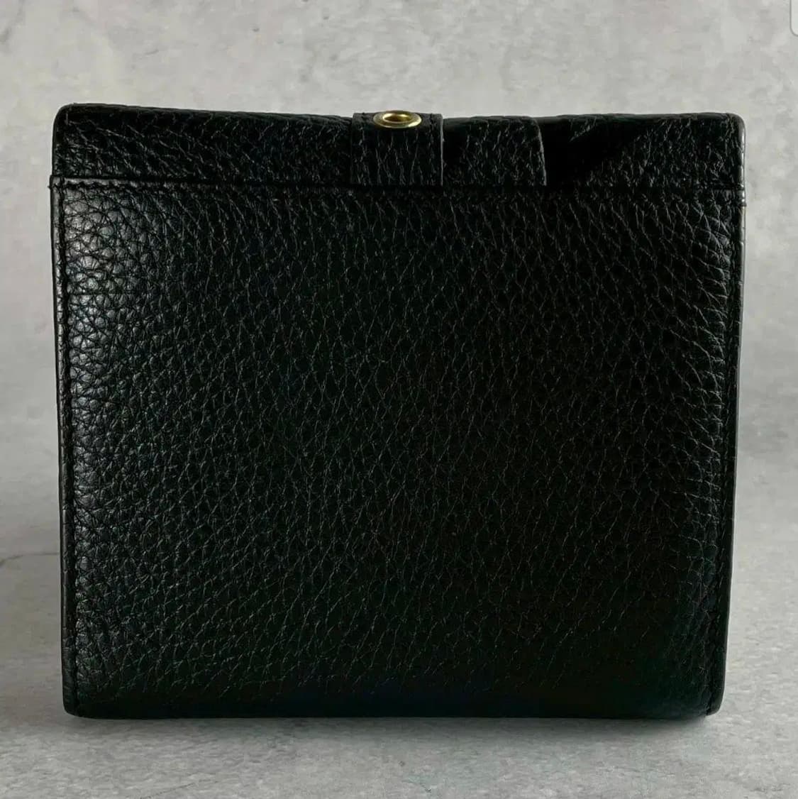 비비안 웨스트우드 트라이 버클 가죽 지갑 상품이미지3