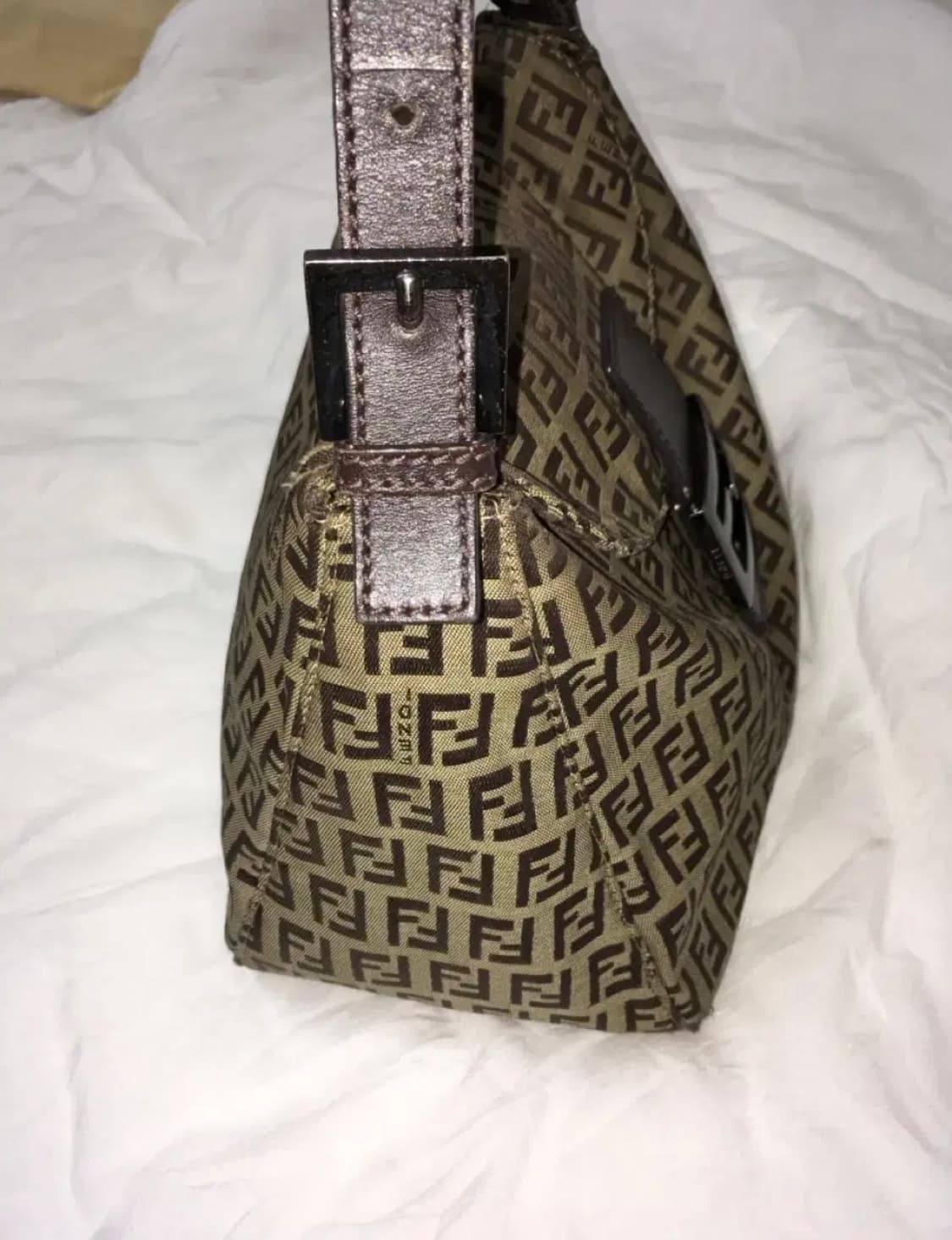 펜디 주카 맘마 바게트 백 상품이미지3