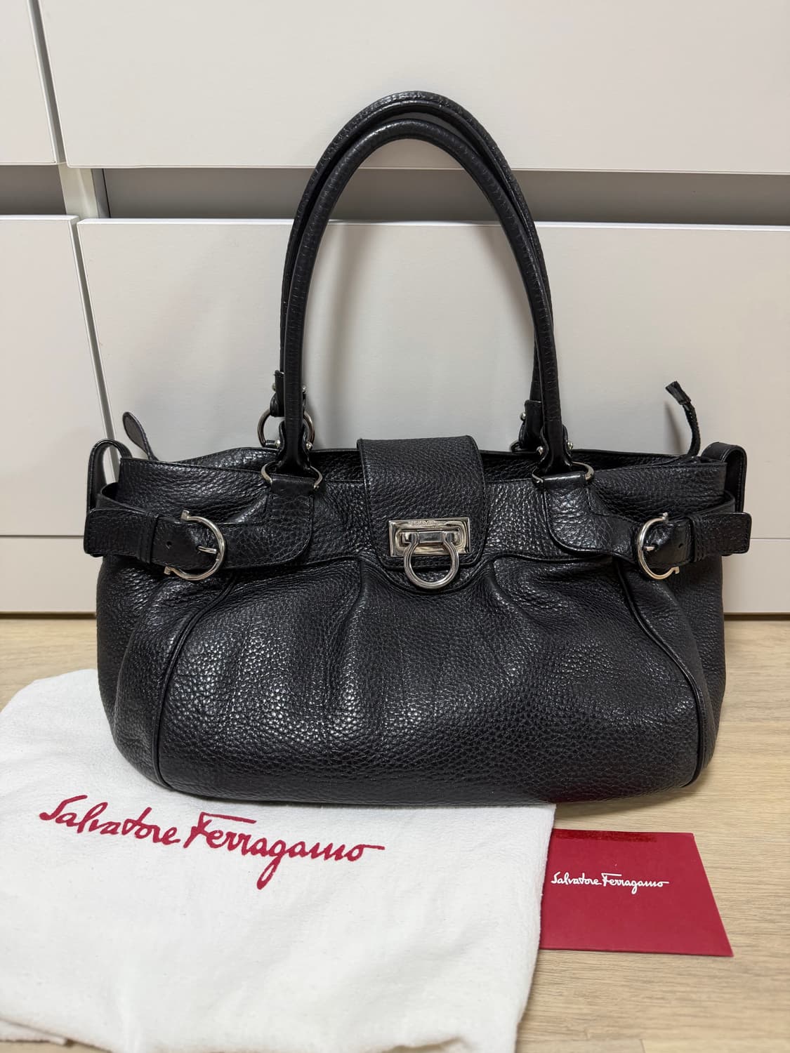 페레가모 간치니 만두백 상품이미지3