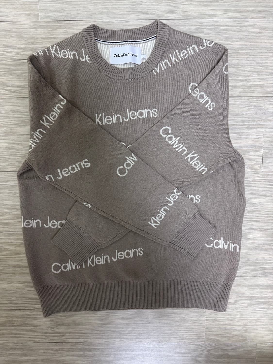캘빈클라인 로고 크루넥 니트(급처) 상품이미지2