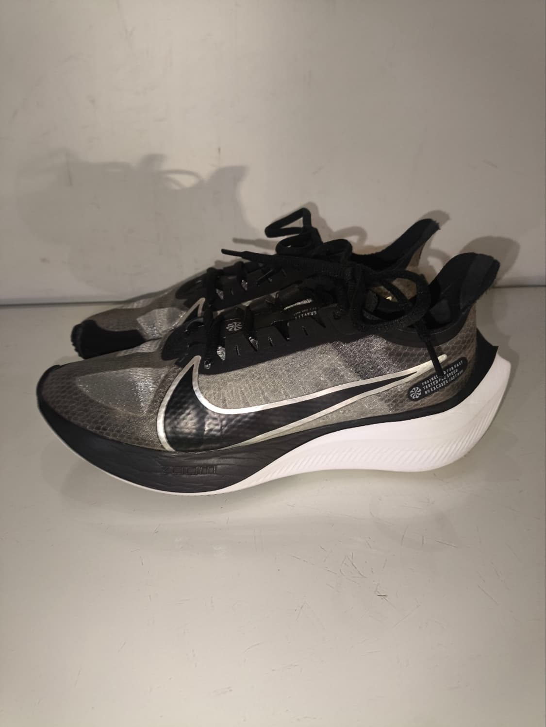 250mm 나이키 줌 그래비티 러닝화  상품이미지2