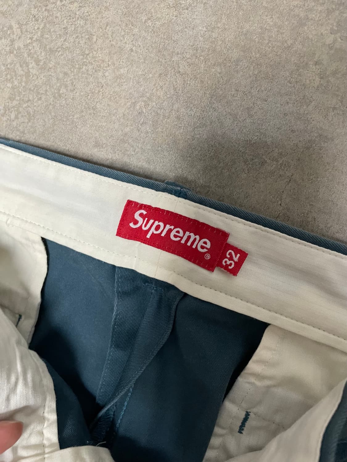 슈프림 핀업 걸 치노 supreme pin up girl chino 상품이미지4